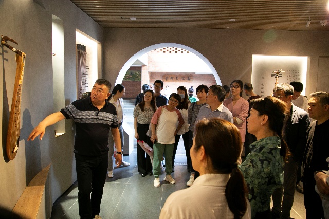 凝心聚力跟党走 团结奋斗新征程——中国音乐学院组织党外人士赴北京城市副中心开展主题教育实践活动聚焦特色小镇建设